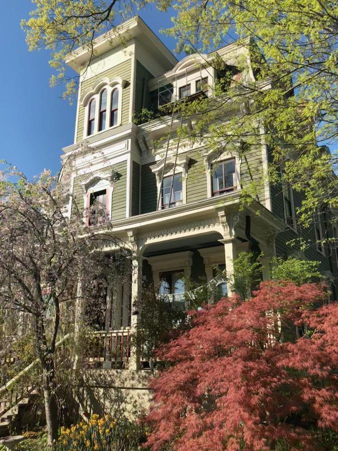 Hudson City Bed And Breakfast Exterior photo